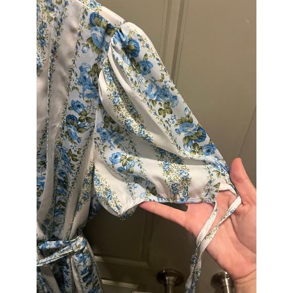 Girl Meets Glam Floral Dress - Picture 5 of 6